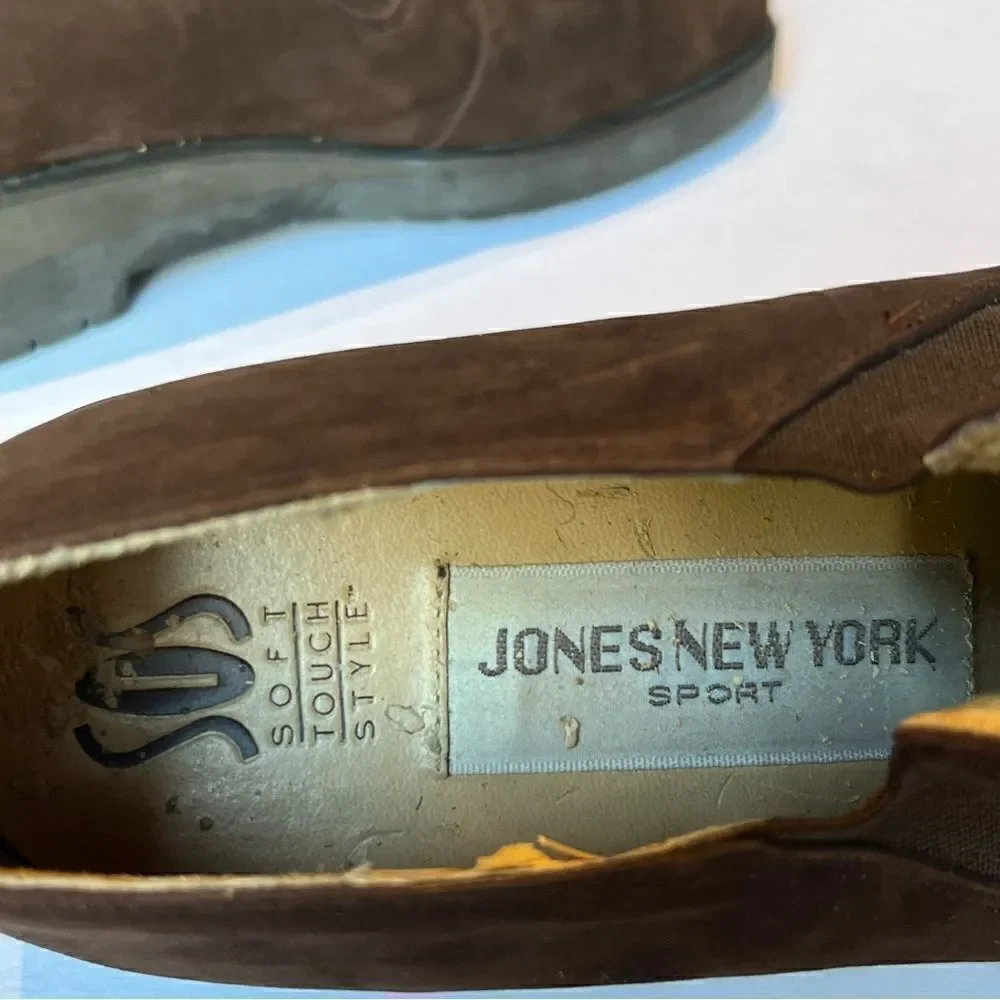 Jones New York Women's Soft Touch Style Suede Brown Loafer Size 8M